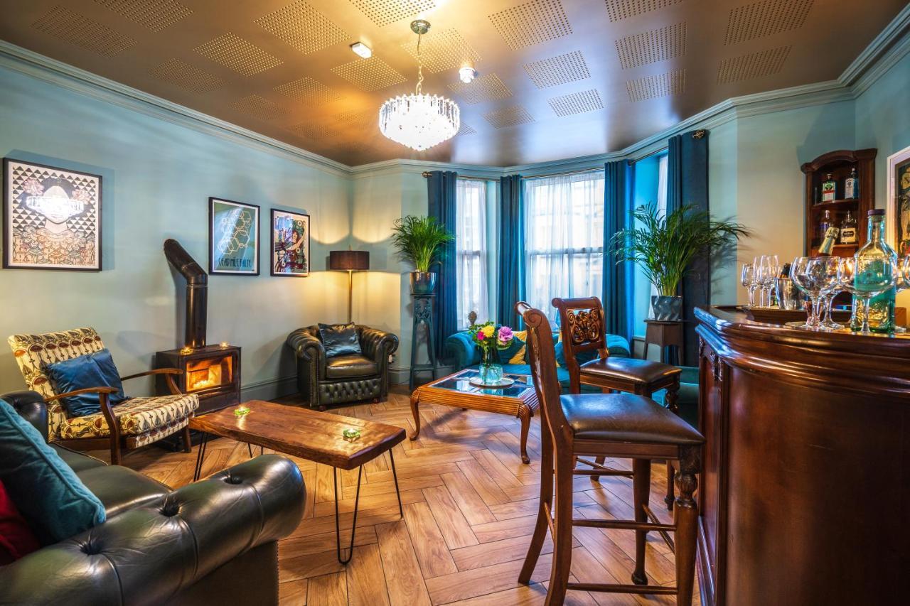 Art House Villa Londonderry ภายนอก รูปภาพ