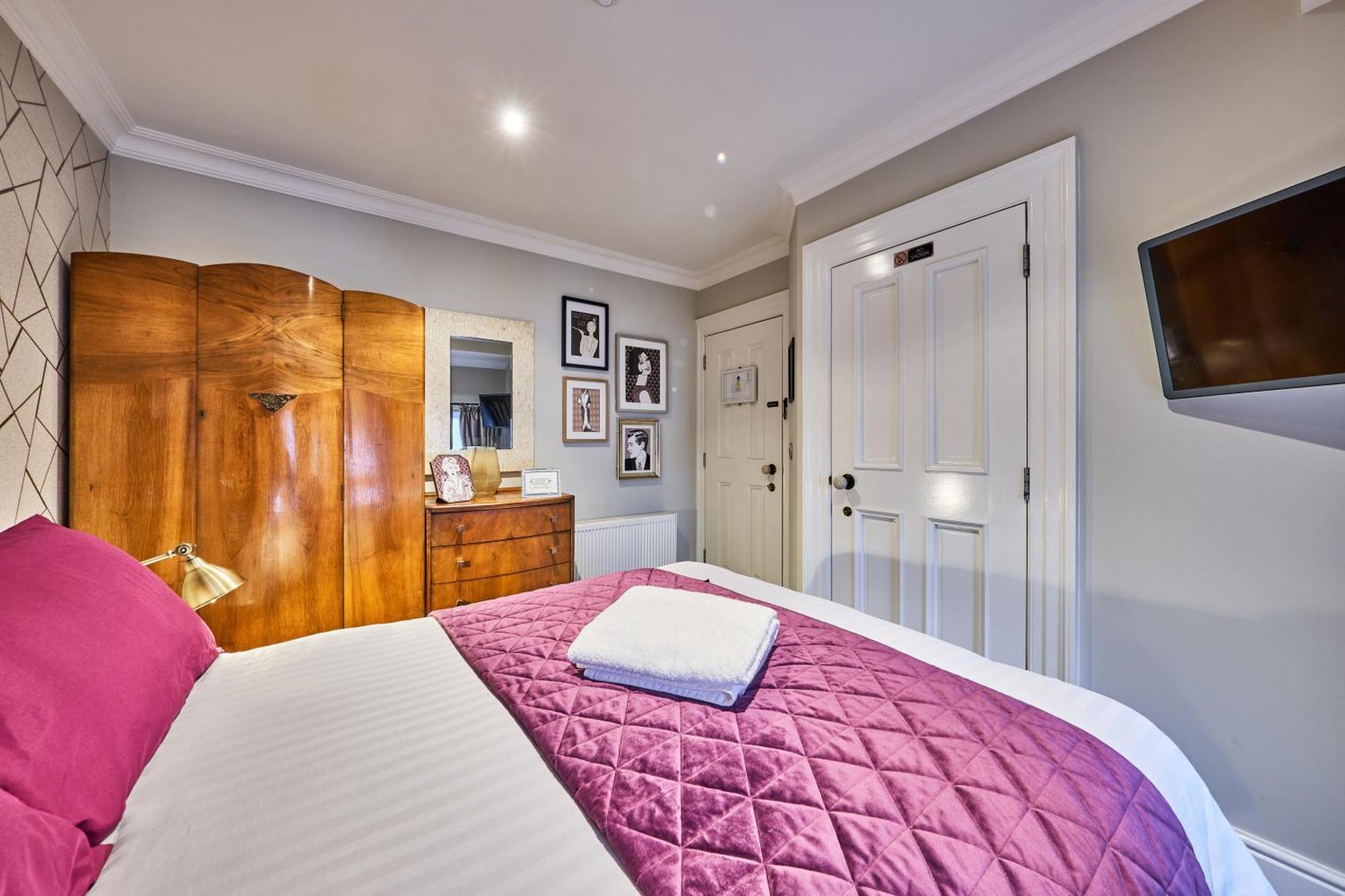 Art House Villa Londonderry ภายนอก รูปภาพ